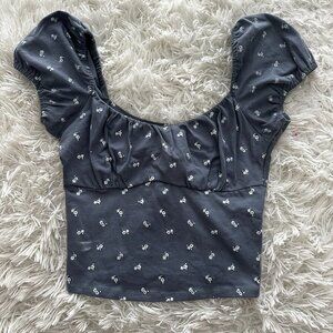 Hollister Women's Gray-Blue Floral Cap Sleeve Top - Size Small